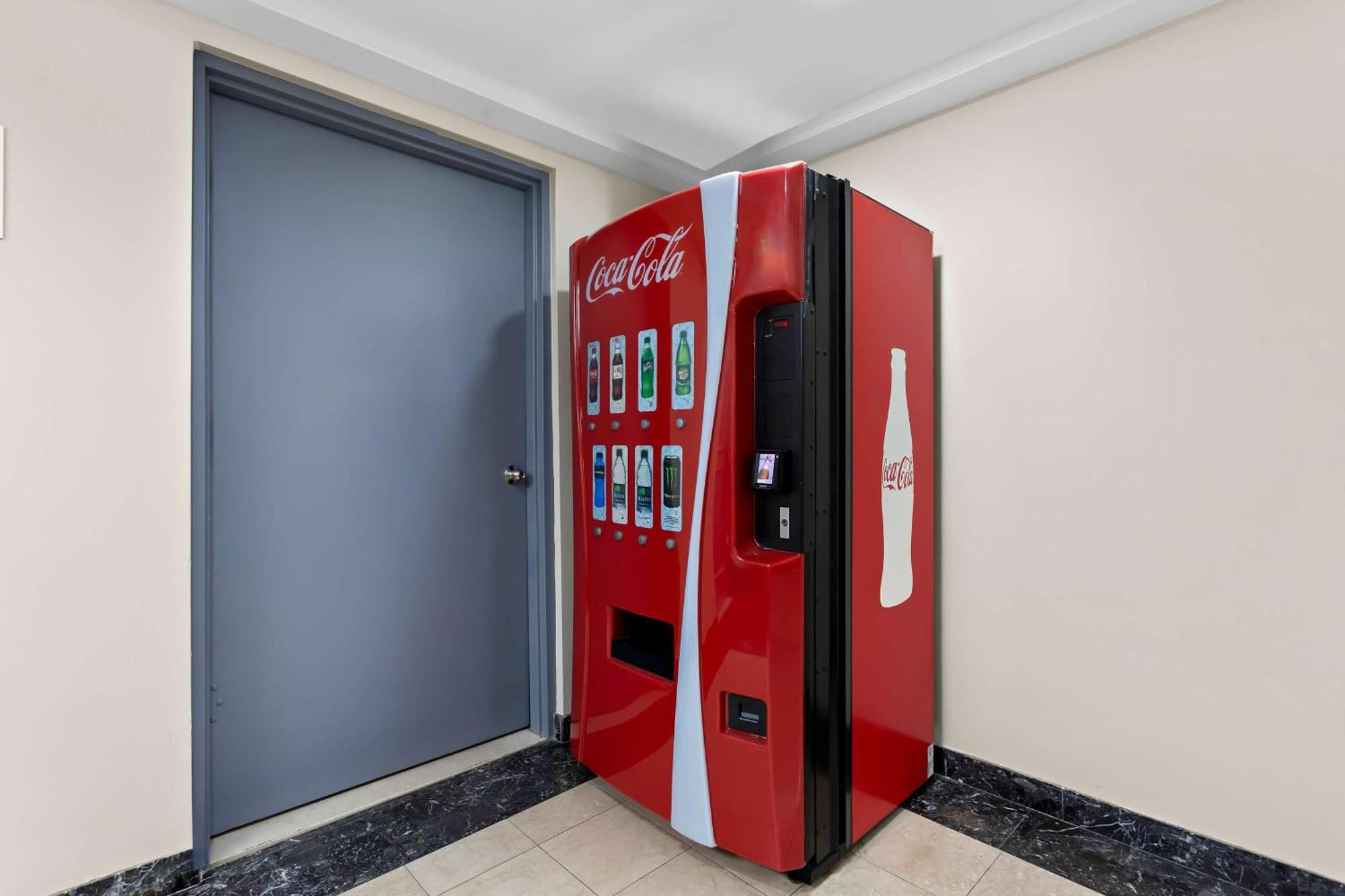 Surestay Plus By Best Western Windsor Ngoại thất bức ảnh