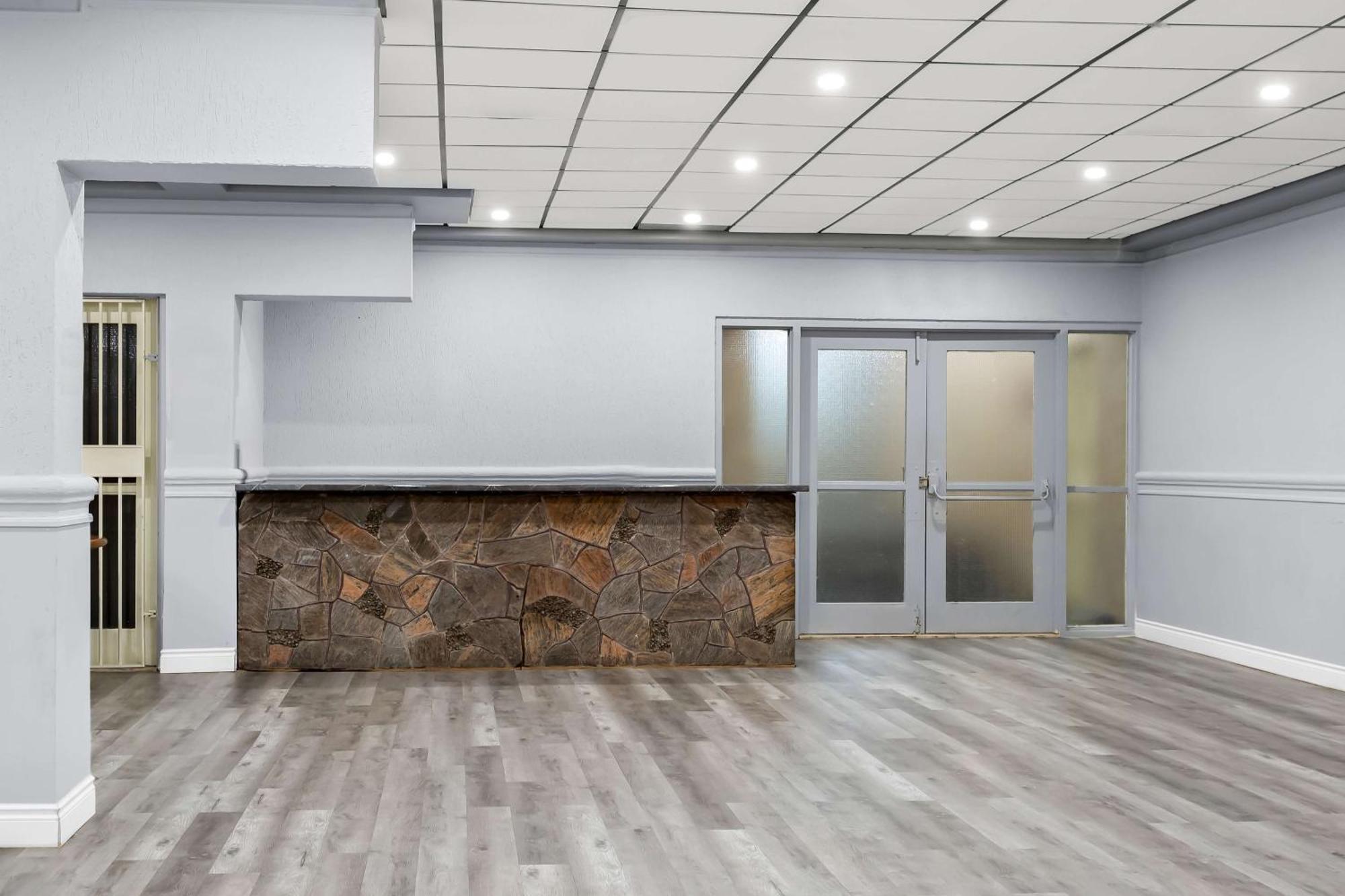Surestay Plus By Best Western Windsor Ngoại thất bức ảnh