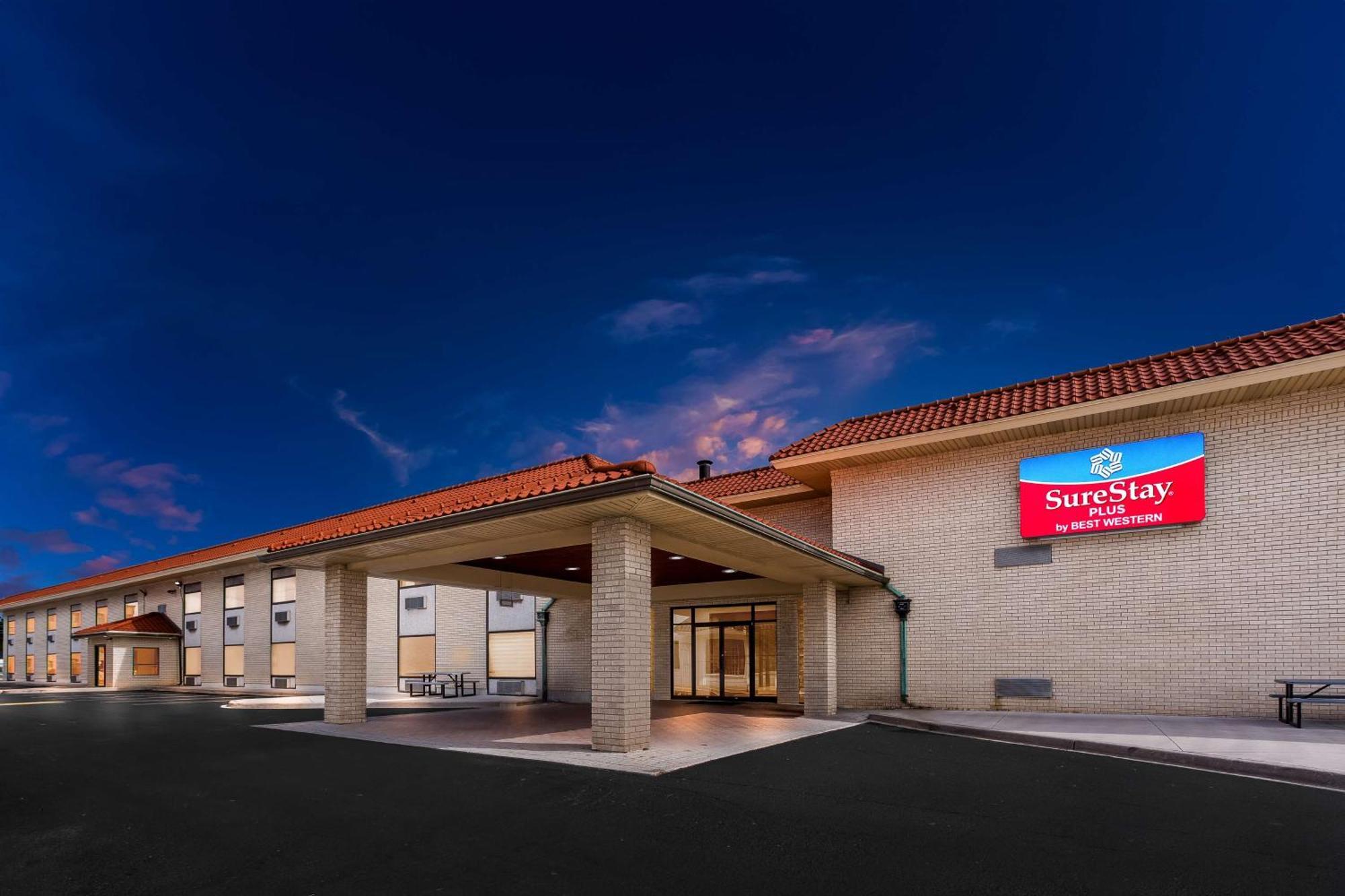 Surestay Plus By Best Western Windsor Ngoại thất bức ảnh