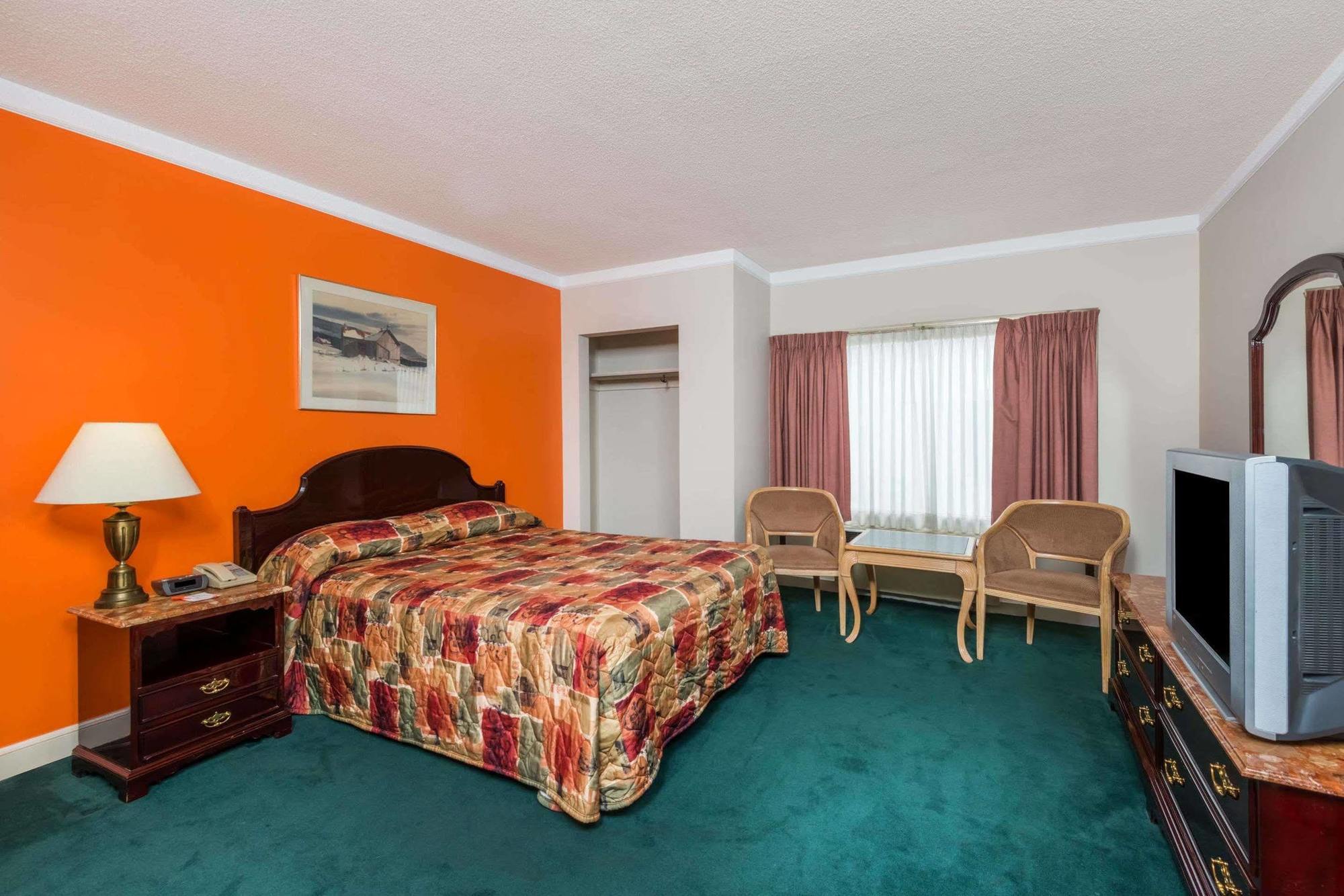 Surestay Plus By Best Western Windsor Ngoại thất bức ảnh